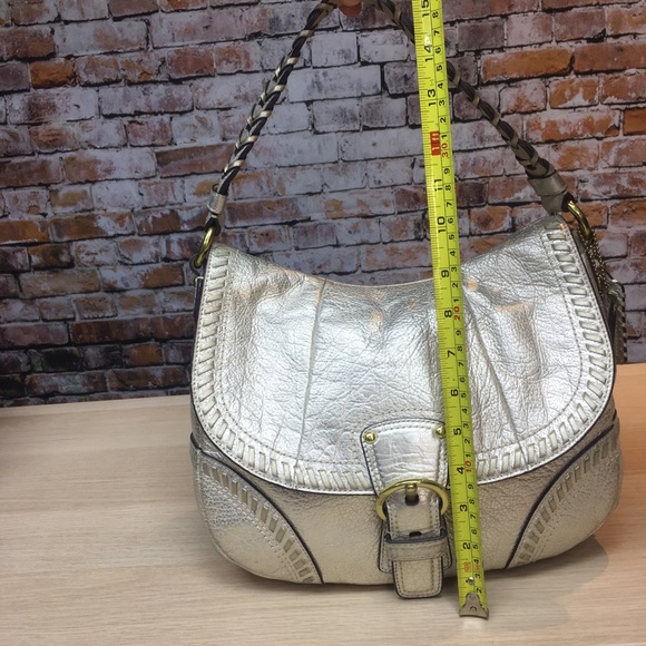 Gorgeous gold Coach shoulder bag - Picture 10 of 10